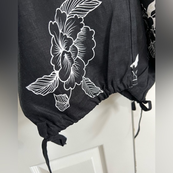 Uniform John Paul Richard Pure Linen Embellished Floral Crop Pants Medium Petite - Picture 7 of 11